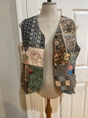 Vintage River Wearable Art vest Patchwork Floral Plaid 100% Cotton Lined M nwts