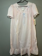 NWT Vintage Simply Basic Light Pink Polyester/Cotton Nightgown Embroidered M USA