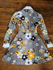 Vintage 70’s Groovy A-Line Belted Button Up Flower Dress 32 inch Bust