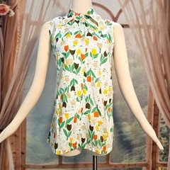 Vintage 1970s Blouse Top Shirt Sleeveless Tulip Print Pointed Collar Tunic Top