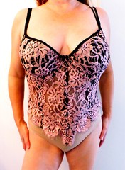 SEXY!!! INTIMATE ATTITUDES VINTAGE PINK LACE BONED SUPPORT BUSTIER CORSET 40 EVC