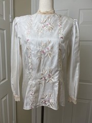 Nilani Victorian Embroidered Blouse Size 12 Light Beige Pink Lace Collar Women’s