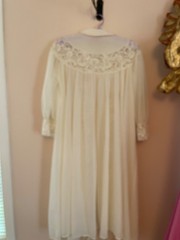 1950s Ivory Lace Peignoir Robe with Pink Trim – Sheer Chiffon Bishop Sleeves Med