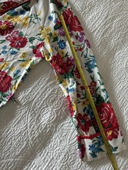 VTG Cotton Bathrobe~Floral~Red Rose Garden~Maxi-Length~Satin Trim Loungewear EUC