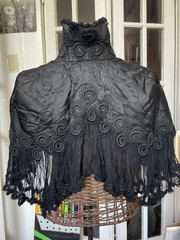 Antique Art Deco Parisian Capelet: 1920s : Small