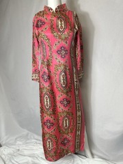 Vintage Long Pink W Accent Med Sized Dress No Tags 17 Inches Pit To Pit 49.5 L