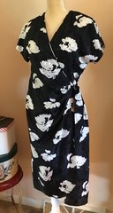 VTG WRAP DRESS BY TAURUS II SZ 10 BLACK W/SILVER & GREY FLORAL UNION LABEL EXC