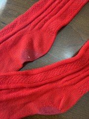 VTG Socks Hosiery 80’s Cable Knit 9-11 21″ Knee Stockings School Girl Red.