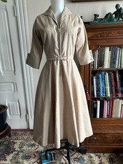 Vintage 1940s 1950s Linen Texture Shirt Dress Beige Belted Full Skirt Daywear SM