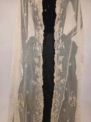 VICTORIAN 19TH C HAND MADE LACE LONG STOLE W RICH FLORAL DESIGNS FOR DRESS