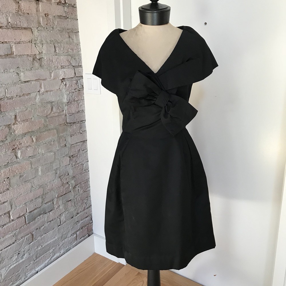 Suzy Perette 1960s Vintage Little Black Dress Bow Detail Sleeveless Cape Back 6