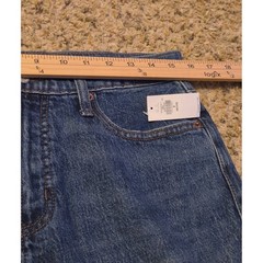 NWT Old Navy Mid-Rise Loose Boot-Cut Jeans Women’s Size 8 Petite Blue