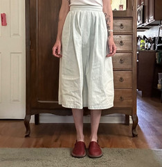 1980s vintage light wash denim midi skirt 26-27 waist minimalist