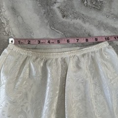 Vintage Deena Half Slip Leaf Pattern Lace Trim Ivory USA Made Size Small