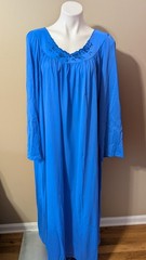 SHADOWLINE Women’s Size 2X BLUE 100% Nylon L/S Long Nightgown Emb. Roses NWOT