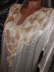 VTG SATIN CAFTAN Embroidered Rayon MAXI Dress Ethnic Hippie Boho Gypsy Robe 48″