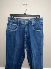 VINTAGE R.V.T juniors jeans sz 18 1/2 Medium Wash Mid-Rise Denim Flared cow prin