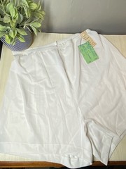 1 Vtg Vanity Fair 100% Nylon Star White Slip Shorts Size 7 Pettishorts Panties