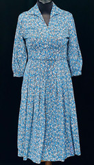 Vintage 1940s blue nylon dress, 3/4 sleeve collar front zip floral shirt M L