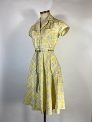 Vintage 1960’s COTTON yellow & grey check plaid shirtdress with belt Petite-size