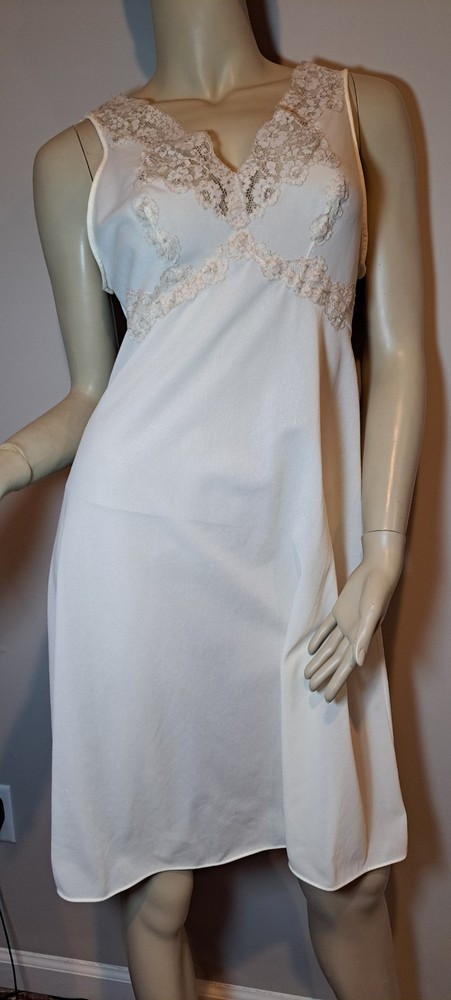 Vtg 70s Van Raalte Off White Slip Like Sexy Nightgown Ecru Lace Med 34 Euc