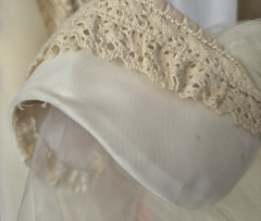 Vintage Ivory Union Label Wedding Dress With Juliette Cap Veil Ecru Lace Size 8