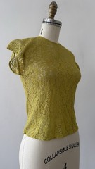 50s Chartreuse Sheer Floral Lace Flutter Cap Sleeve Top Keyhole Bateau Neck XS/S