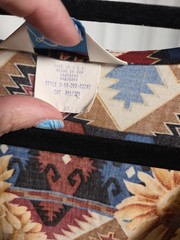 Roper Vintage Women’s Aztec Sunflower 100% Rayon USA Made V-neck Button Up