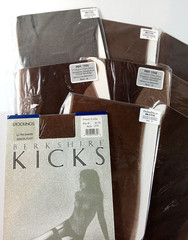 9 PAIRS RARE SZ D VTG KICKS FLAT KNIT SEXY SANDALFOOT GARTER NYLON STOCKINGS