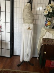 Opera NWT/D USA ILGWU Tag Wom XL Approx. 35” Slit Lace Hem Slip